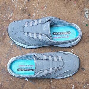 $22 Sale Ends In 15 Min Skechers Women's Gray Air-Cooled Sneakers Size 9.5
